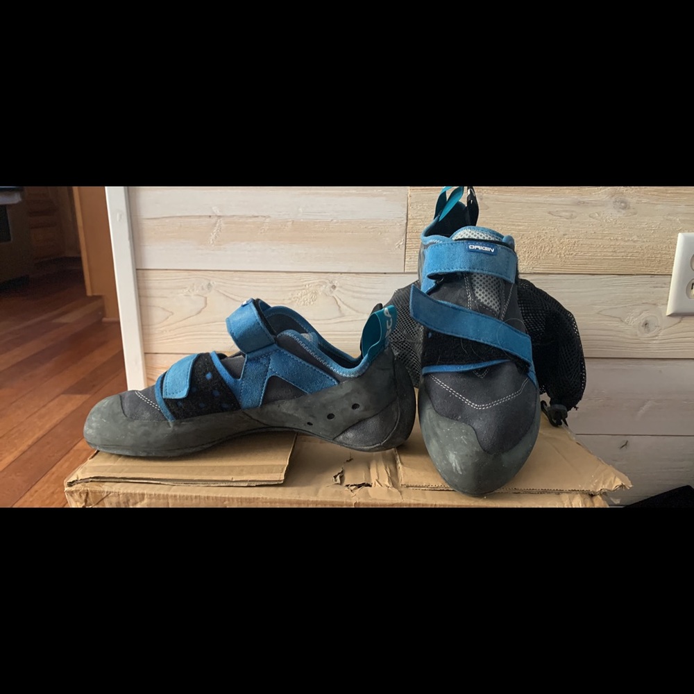 Mens climbing shoes!